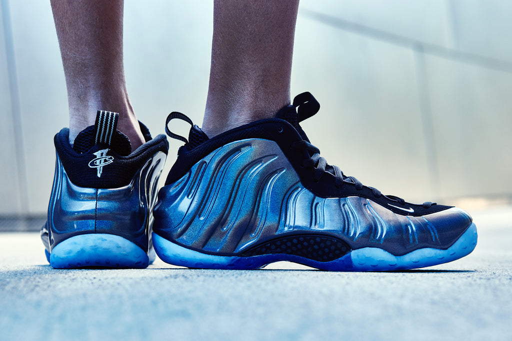 Nike Air Foamposite Hologram